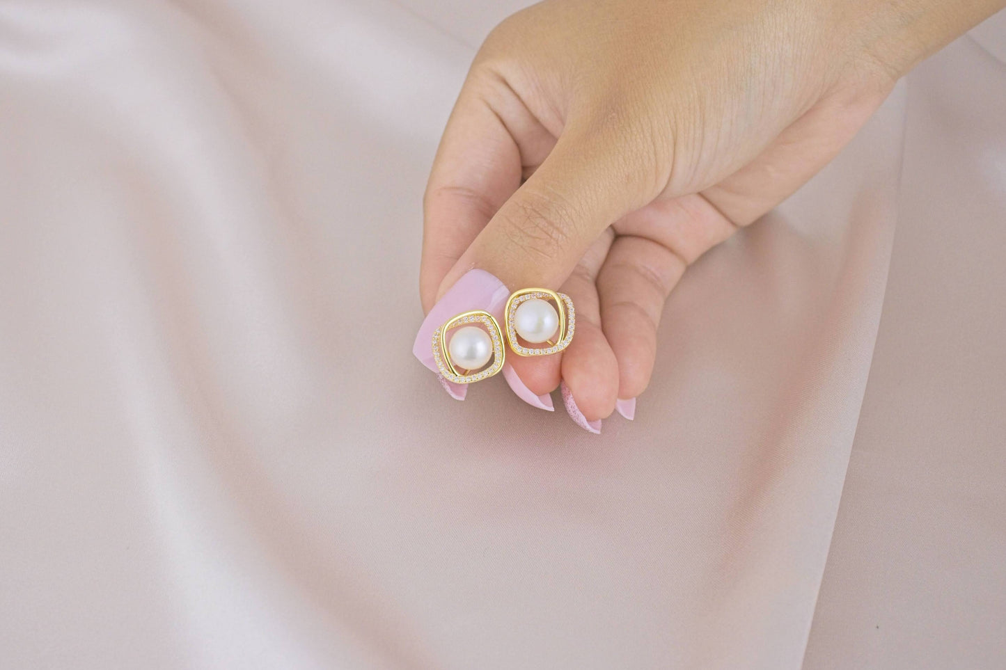 Elegant Freshwater Pearl and Zircon Gold Clip-On Earring image 2