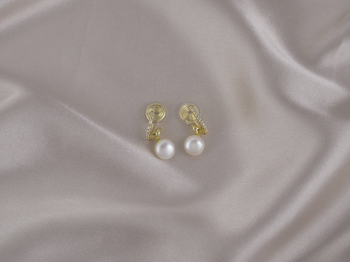 Lightning Pearl Cuff Zircon Gold Clip-On Earring image 0