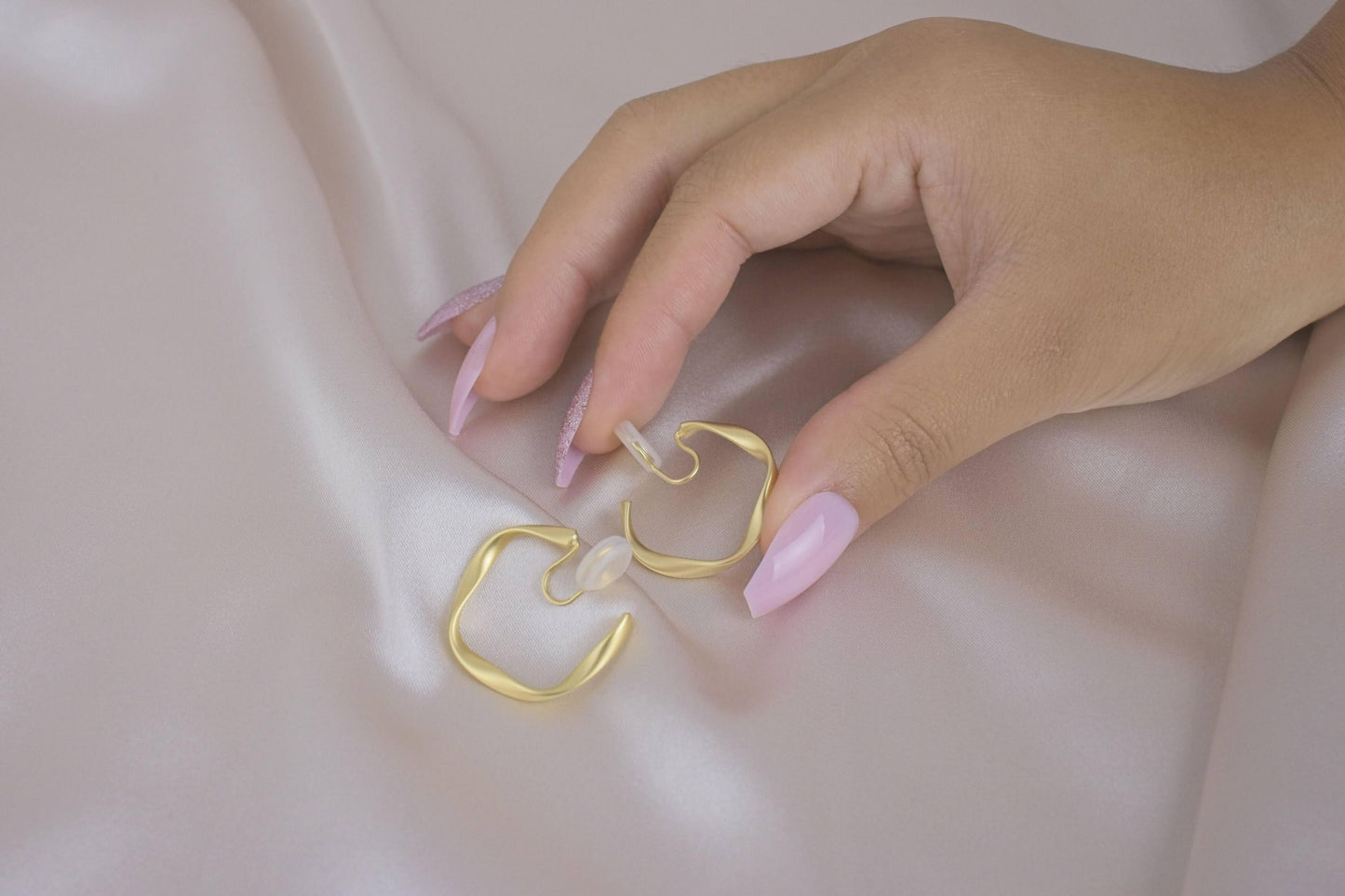 Elegant Irregular Hoop C-Shape Gold Clip-On Earring image 1