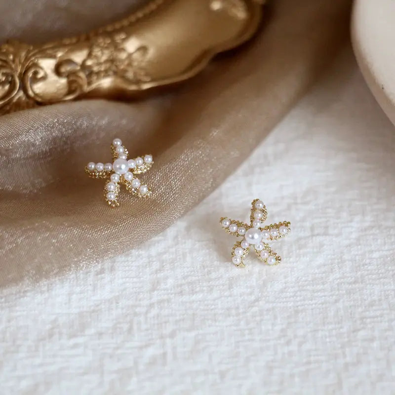 Starfish - Clip on earring - Pearl and Gold