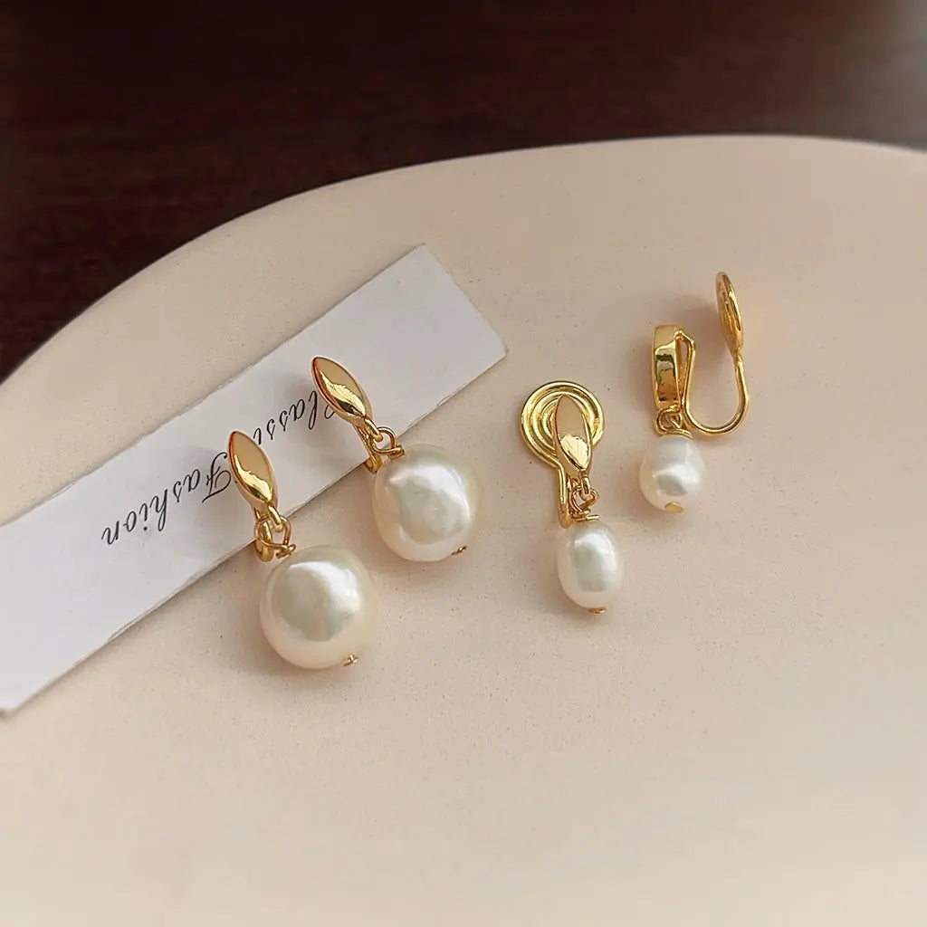 Vintage - Clip on earring - Pearl and Gold