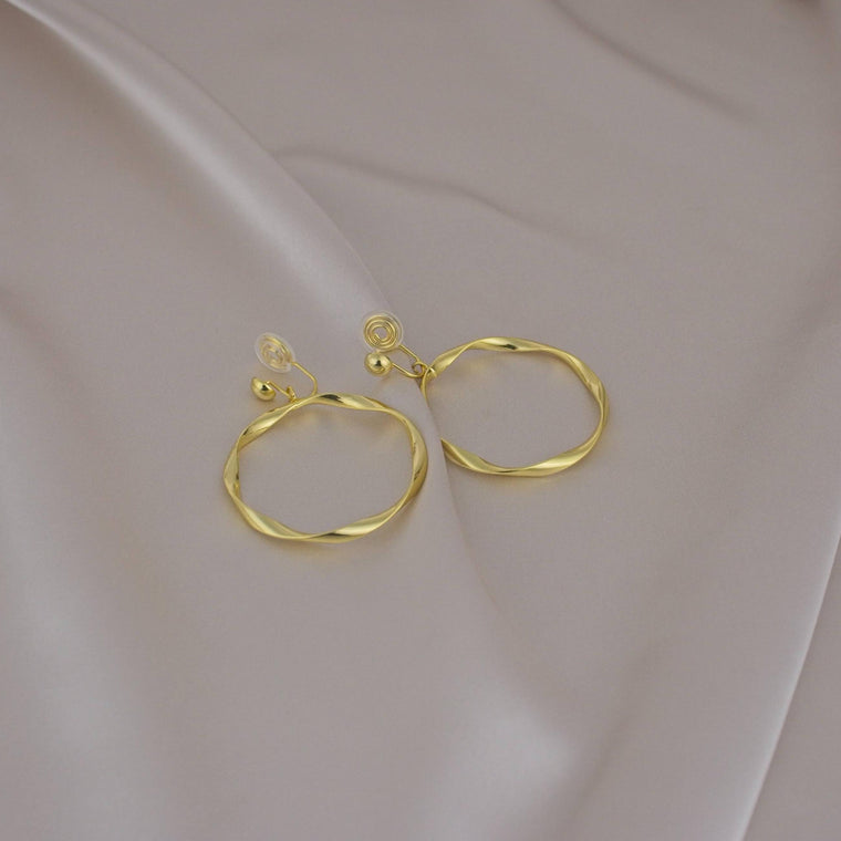 Elegant irregular hoop earring gold clip on image 1