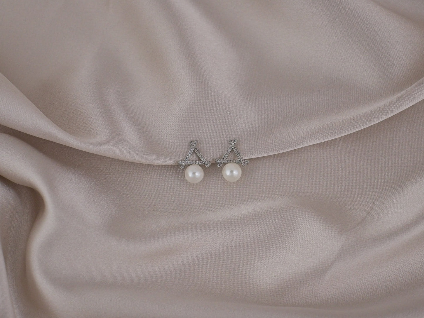 Tria Zircon and Pearl Silver Clip-On Earring image 0