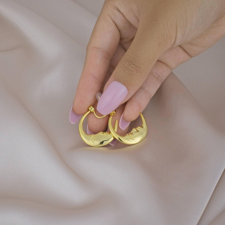 Charm Wanning Moon Gold Clip-On Earring image 1