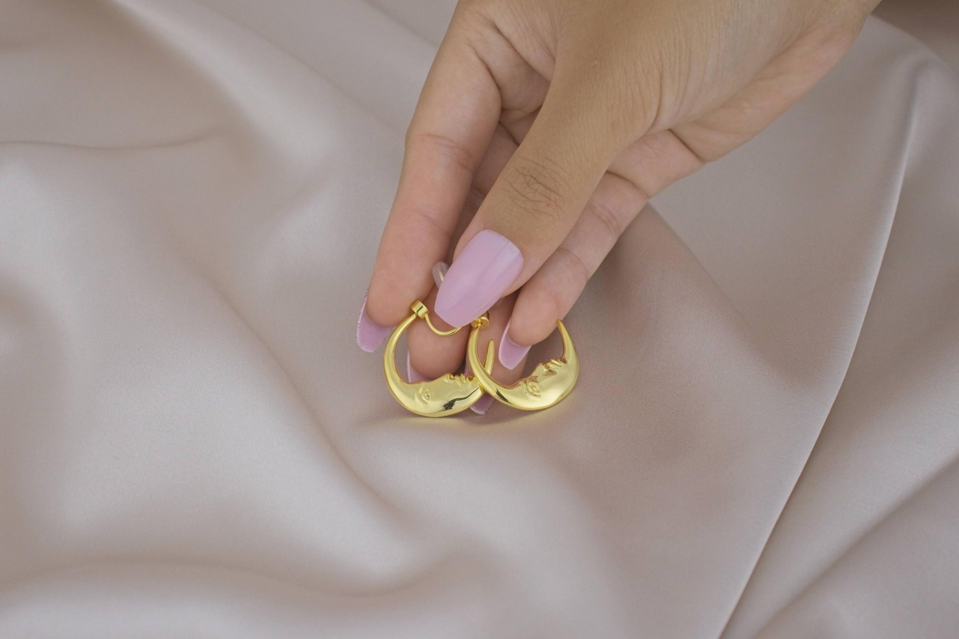 Charm Wanning Moon Gold Clip-On Earring image 1