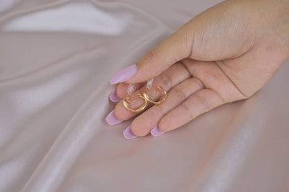 Elegant Irregular Hoop C-Shape Small Rose Gold Clip-On Earring image 1