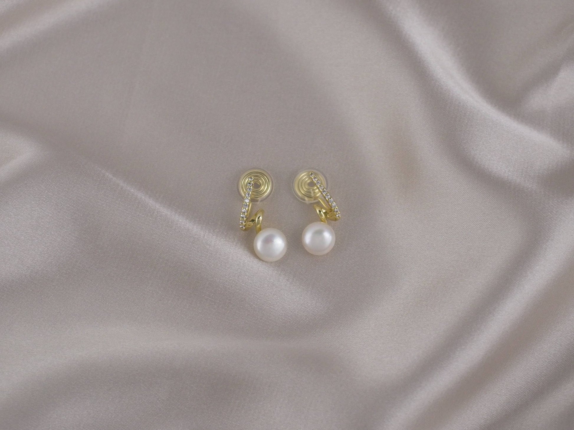 Lightning Pearl Cuff Zircon Gold Clip-On Earring image 0