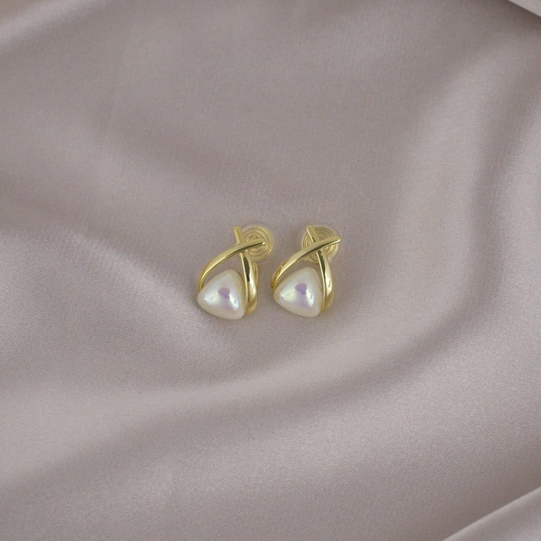 Soft Triangle Pearl Gold Clip-On Earring image 0