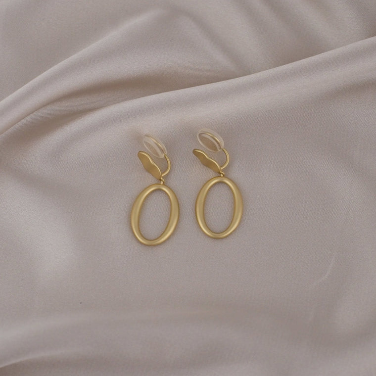 Elegant Oval Bold Hoop Gold Clip-On Earring image 1