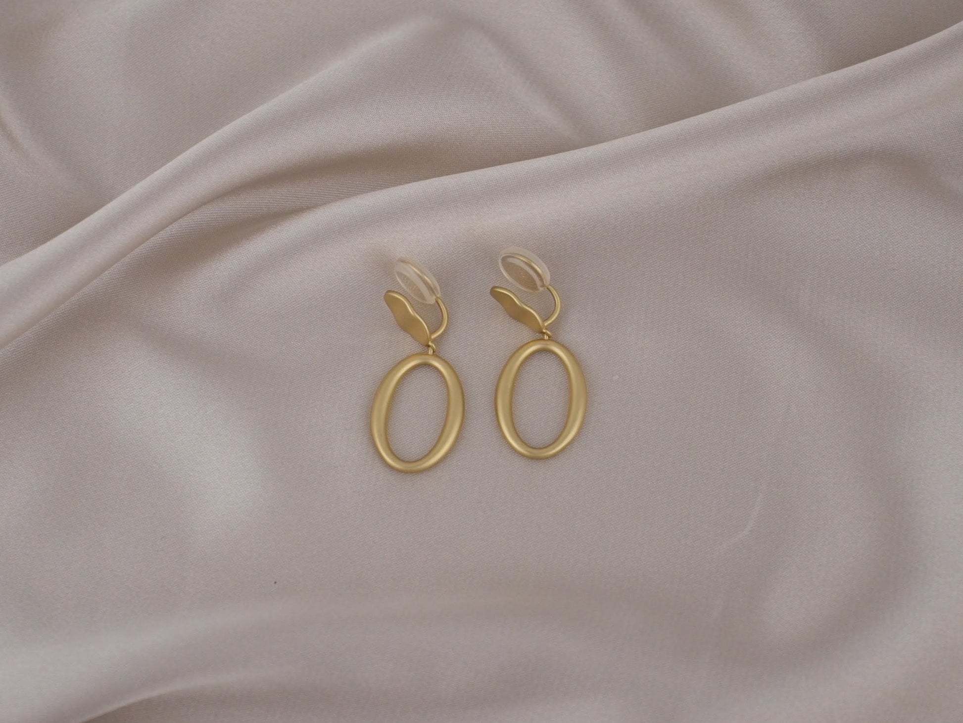 Elegant Oval Bold Hoop Gold Clip-On Earring image 1