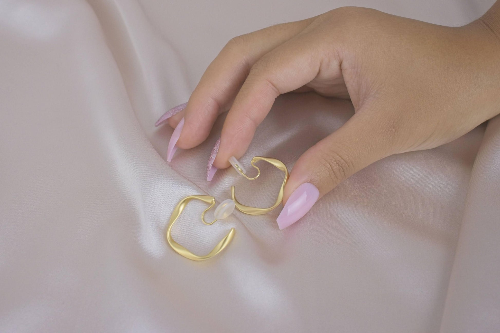 Elegant Irregular Hoop C-Shape Gold Clip-On Earring image 1