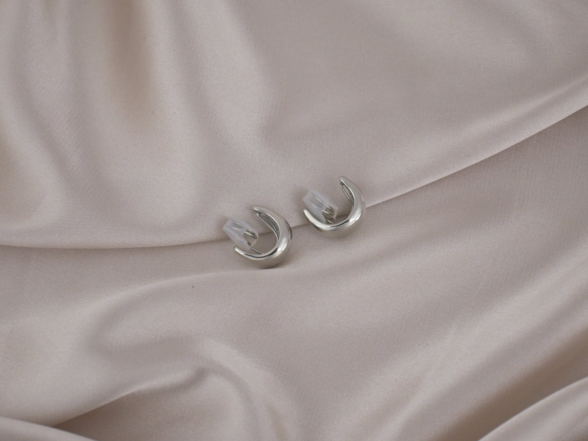 Chunky Water Drop Gold and Silver Clip-On Earring image 2