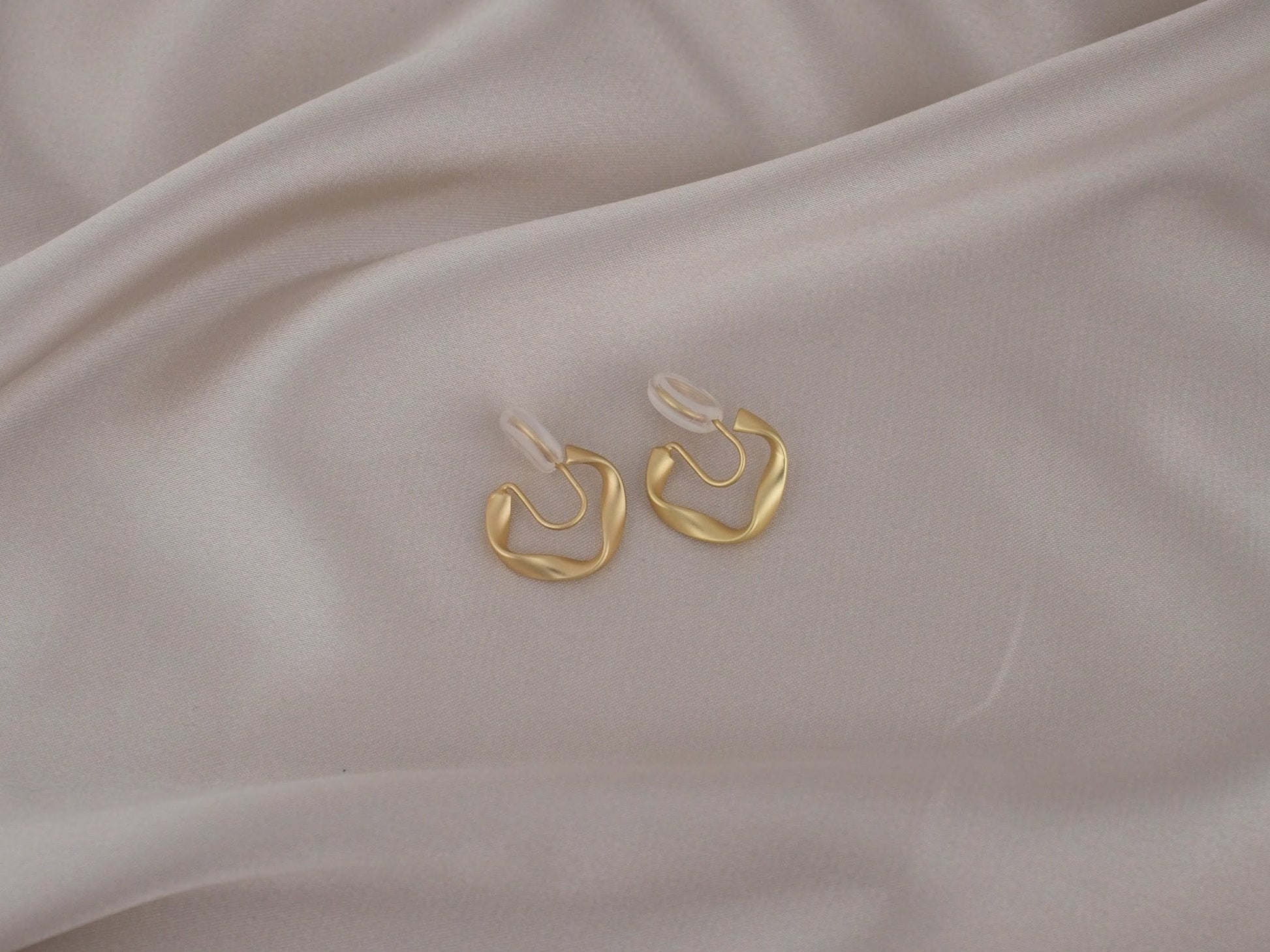 Elegant Irregular Hoop C-Shape Small Rose Gold Clip-On Earring image 0