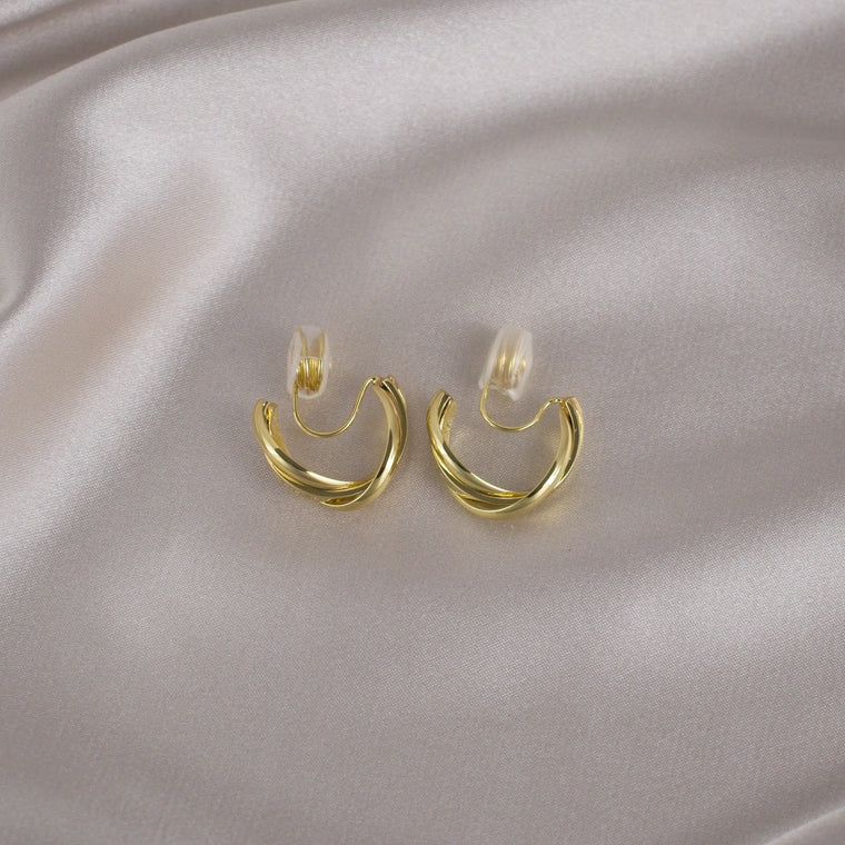 Elegant Multi-Layer C-Shape Gold Earring image 0