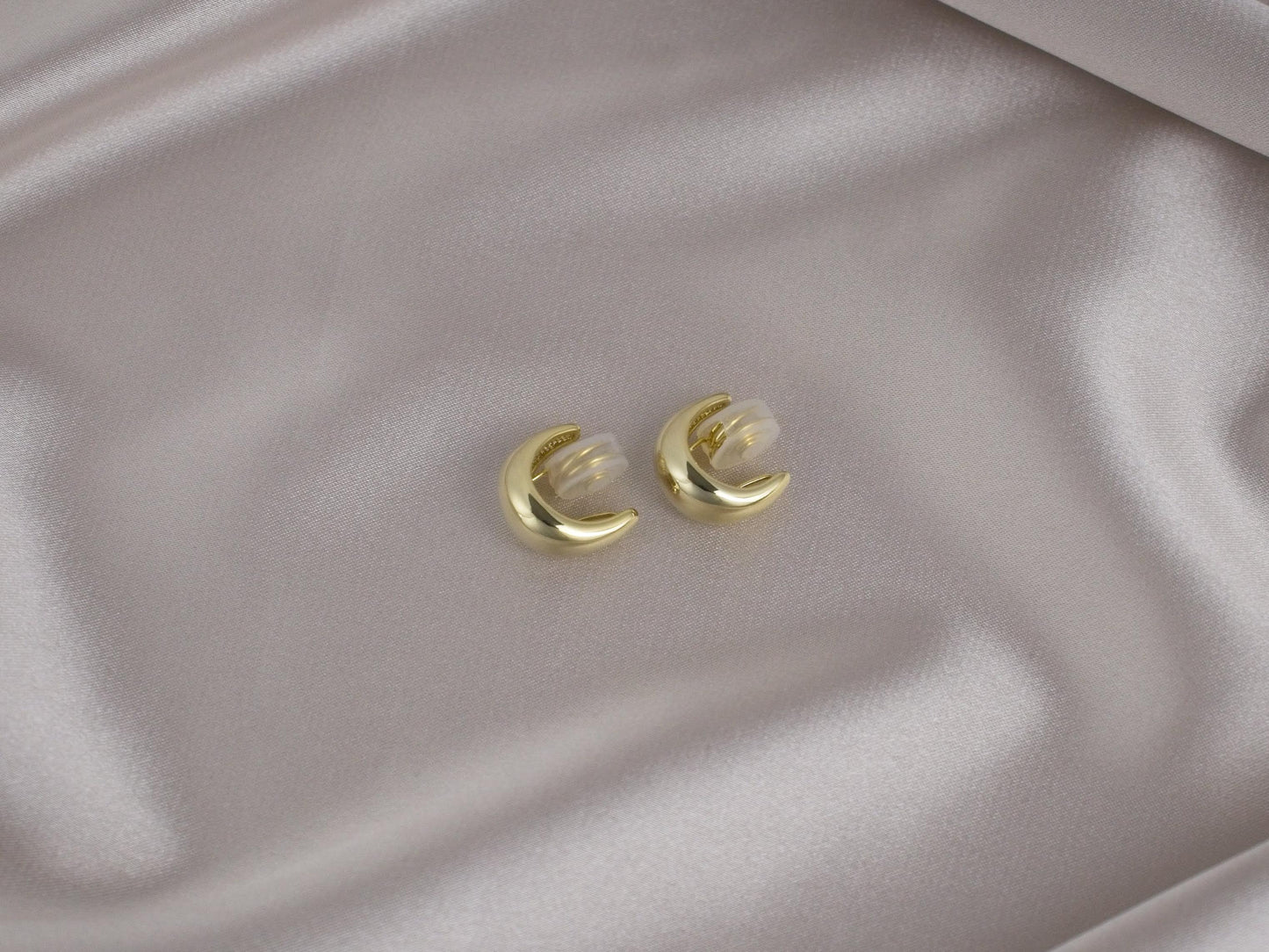 Chunky Water Drop Gold and Silver Clip-On Earring image 0