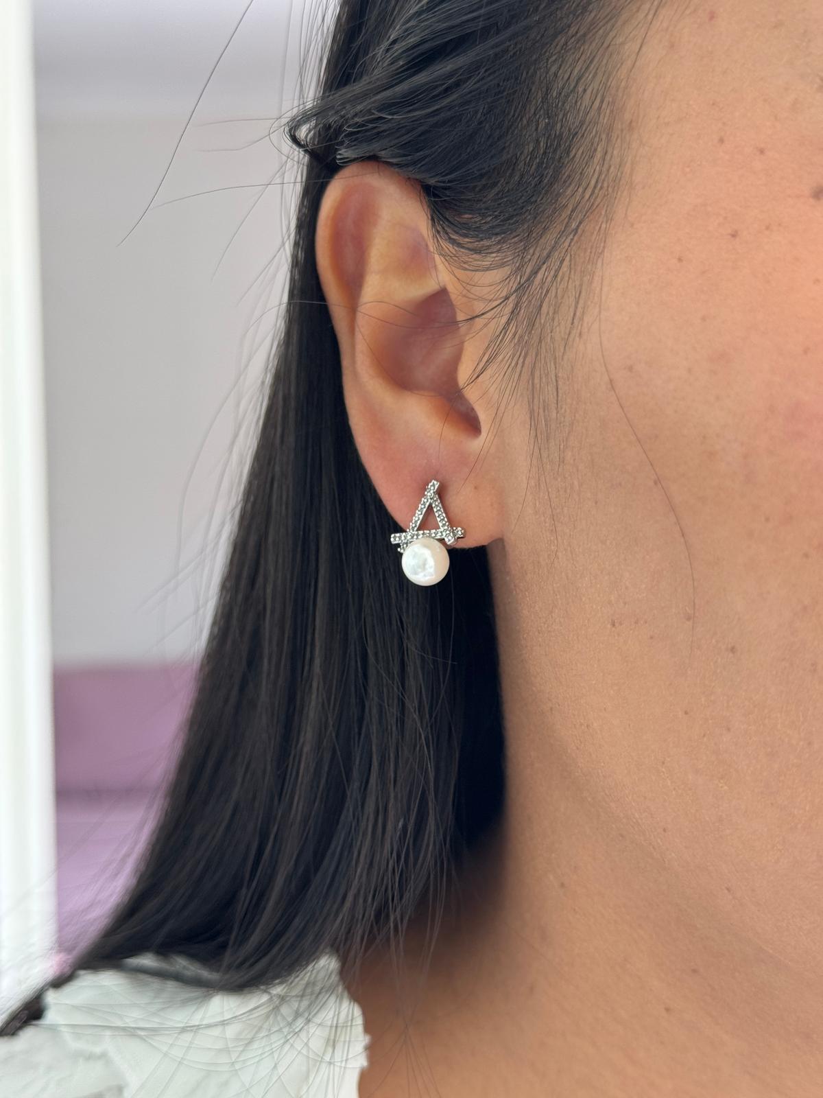 Modern - Clip on earring - Zircon, Pearl and Silver